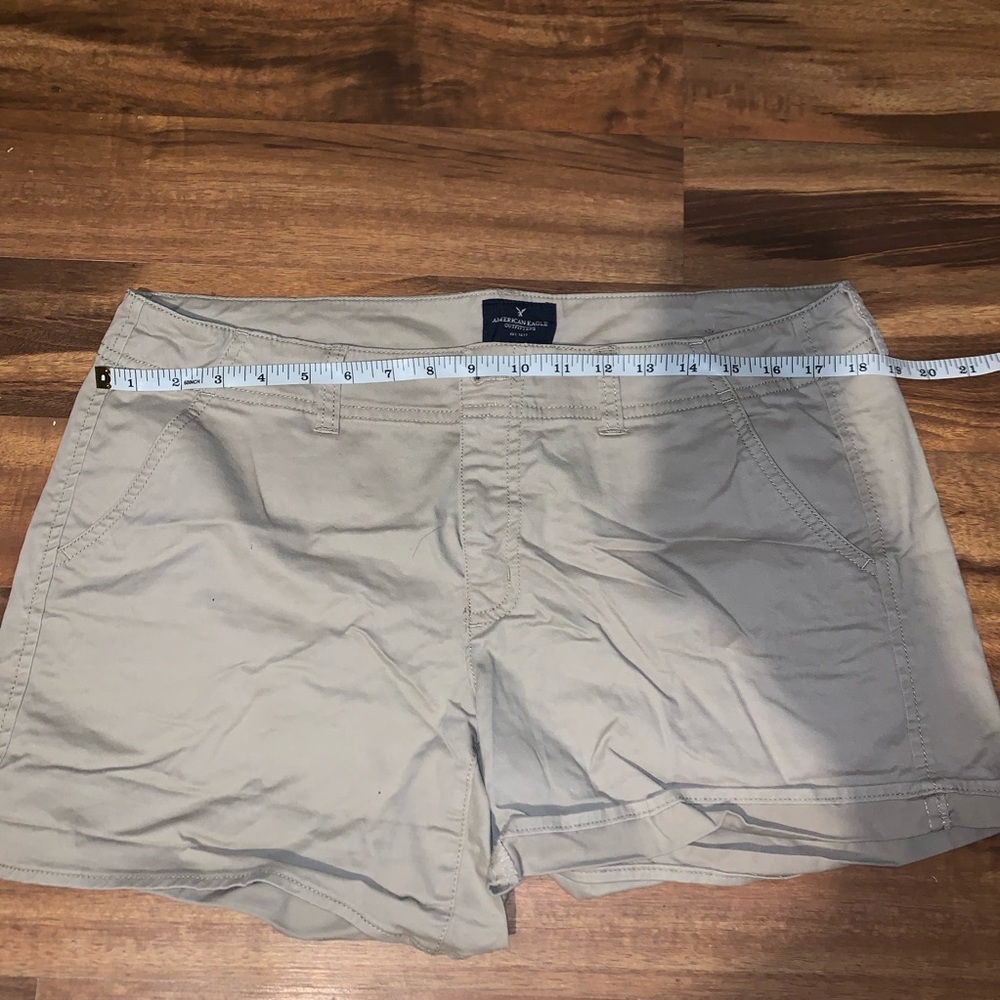Size 14 American eagle tan shorts